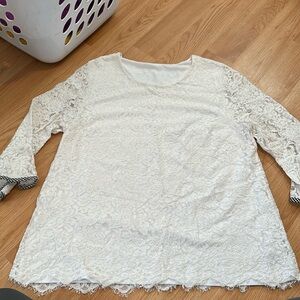 White lace top size XL